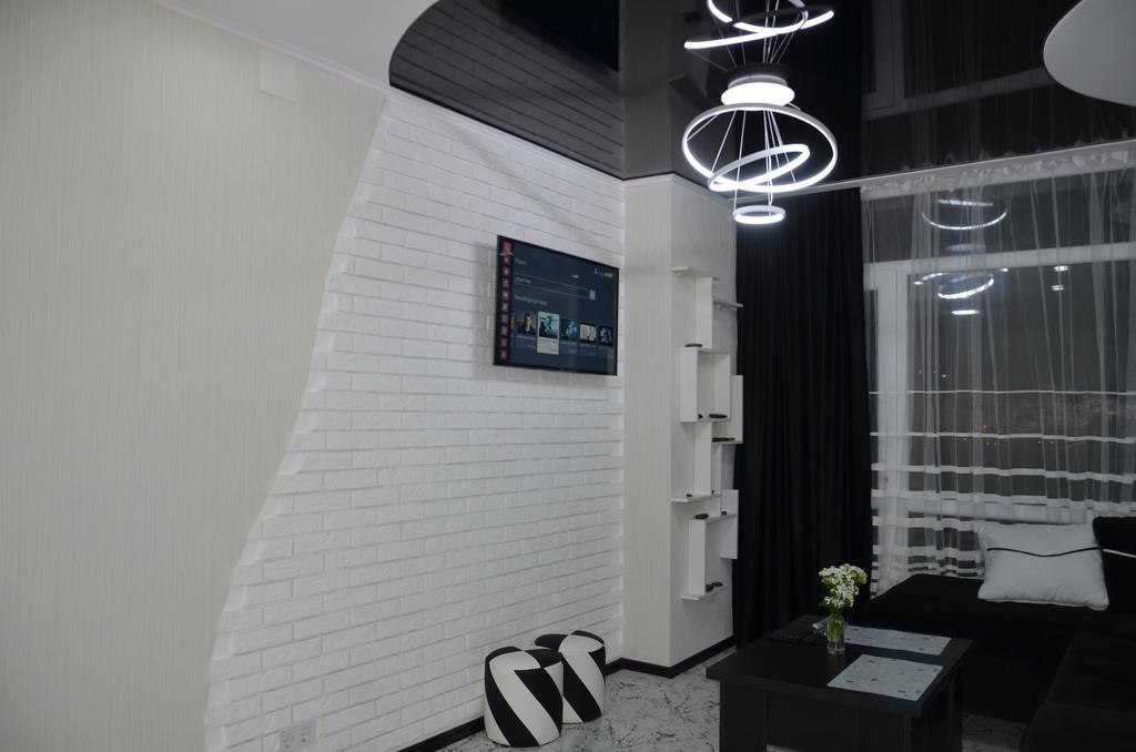 Studio "Black - White" Batoumi Extérieur photo