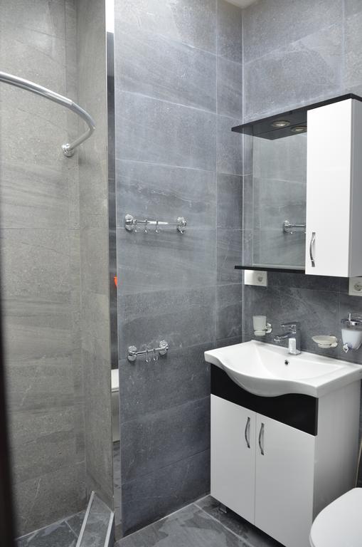 Studio "Black - White" Batoumi Extérieur photo