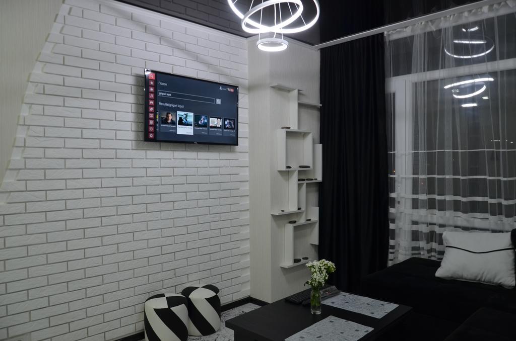 Studio "Black - White" Batoumi Extérieur photo