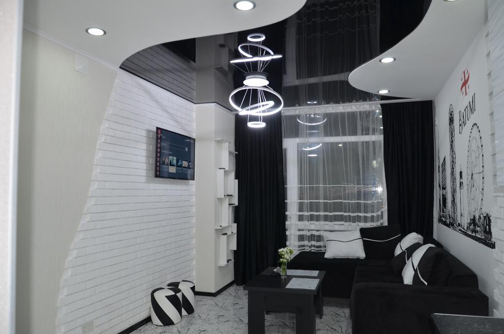 Studio "Black - White" Batoumi Extérieur photo