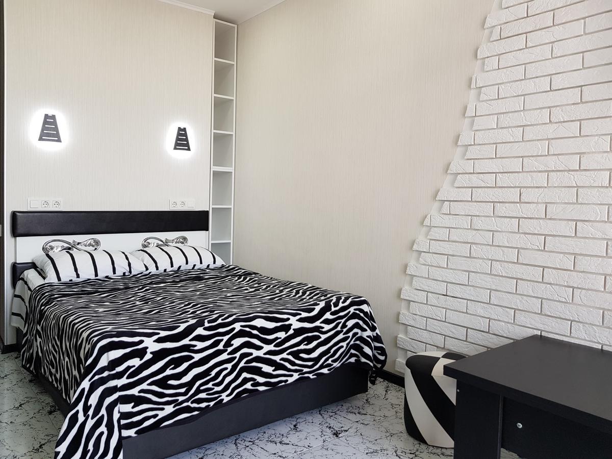 Studio "Black - White" Batoumi Extérieur photo